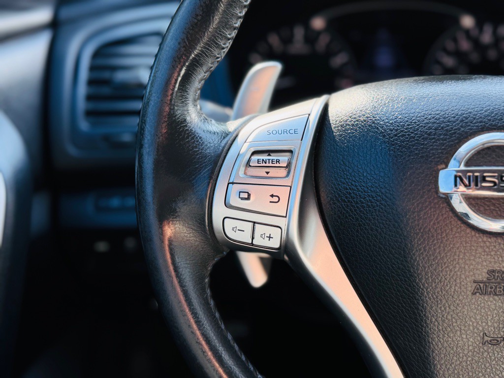 2017 Nissan Altima Image 28