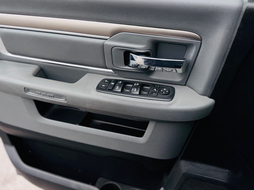 2017 RAM 1500 Image 18