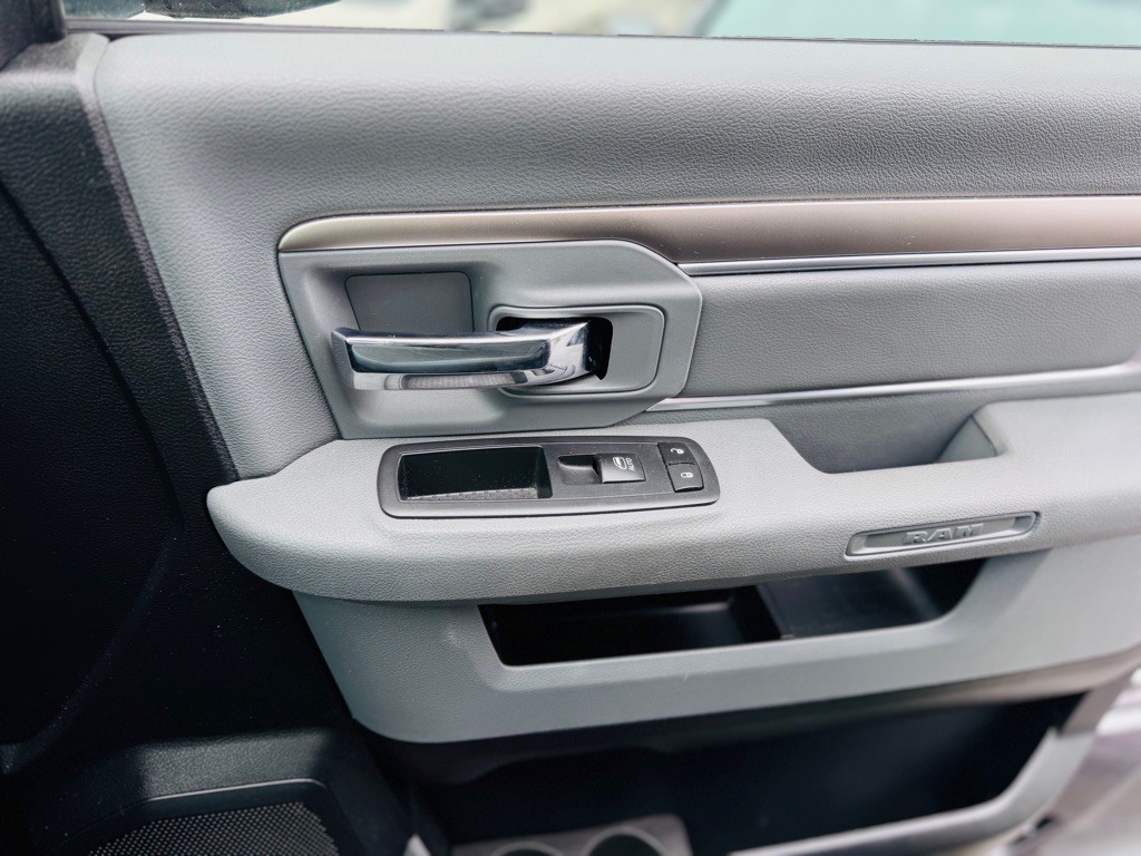 2017 RAM 1500 Image 22