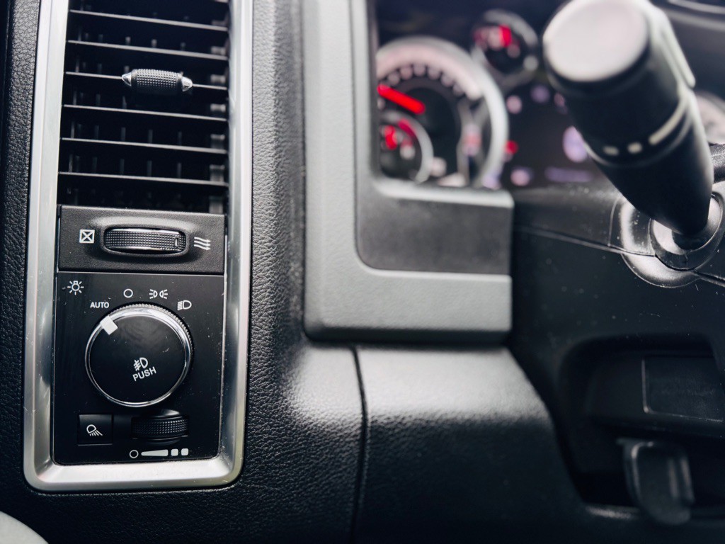 2017 RAM 1500 Image 32