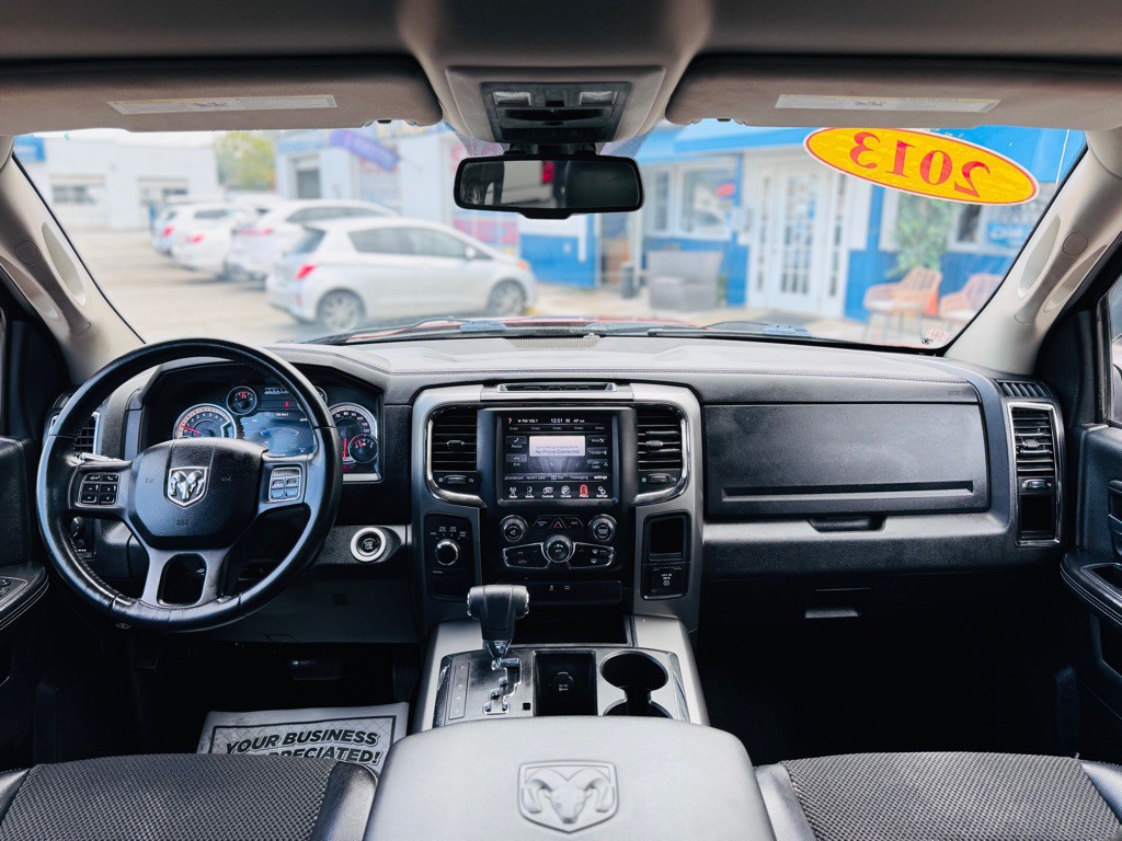 2013 RAM 1500 Image 25