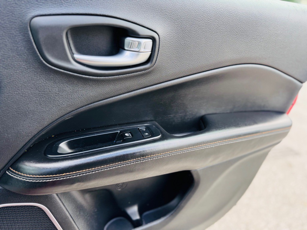 2018 Jeep Compass Image 22