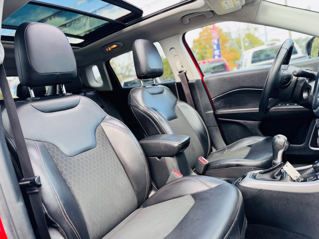 2018 Jeep Compass Image 25