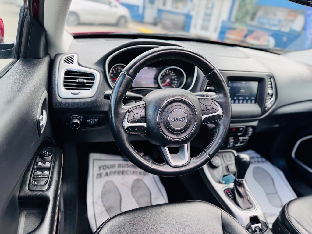 2018 Jeep Compass Image 30