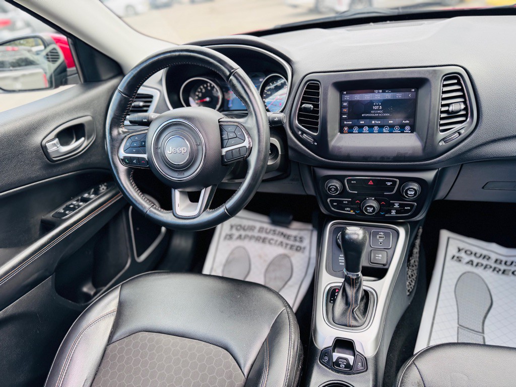 2018 Jeep Compass Image 32