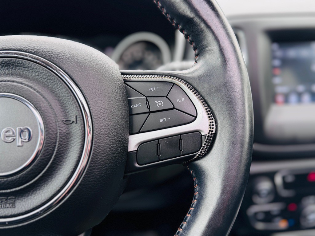 2018 Jeep Compass Image 36