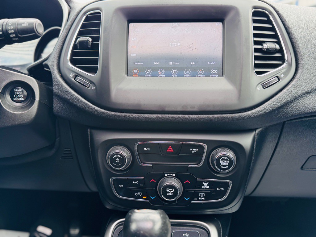 2018 Jeep Compass Image 40