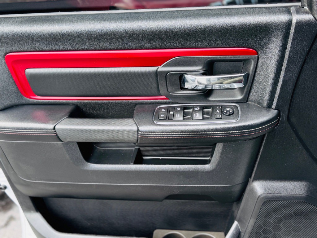 2015 RAM 1500 Image 34