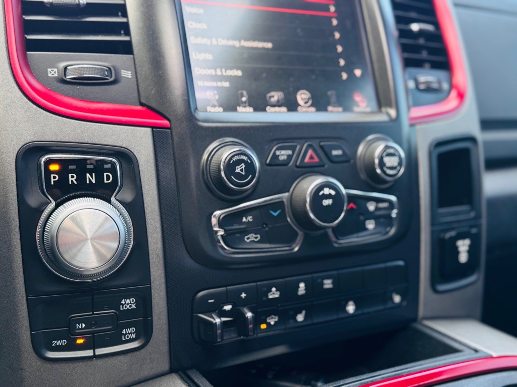 2015 RAM 1500 Image 65