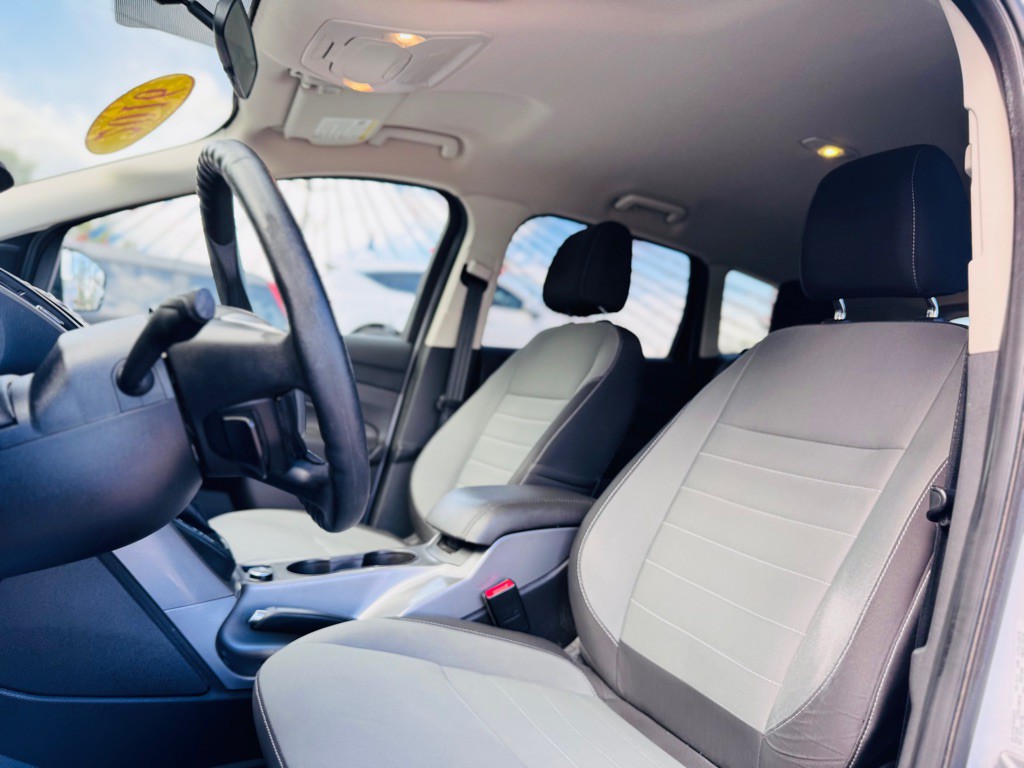 2016 Ford Escape Image 17