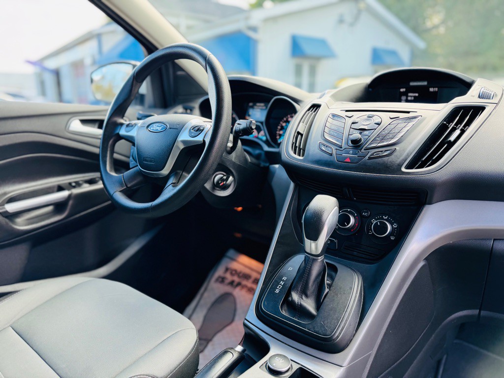 2016 Ford Escape Image 21