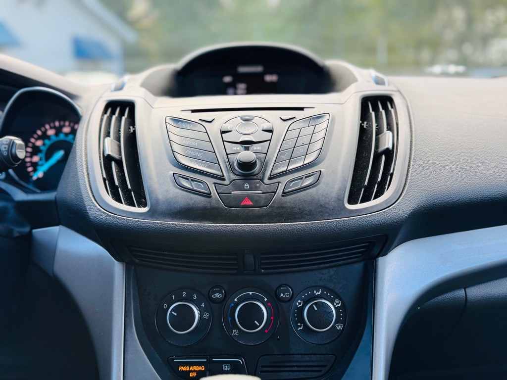 2016 Ford Escape Image 34