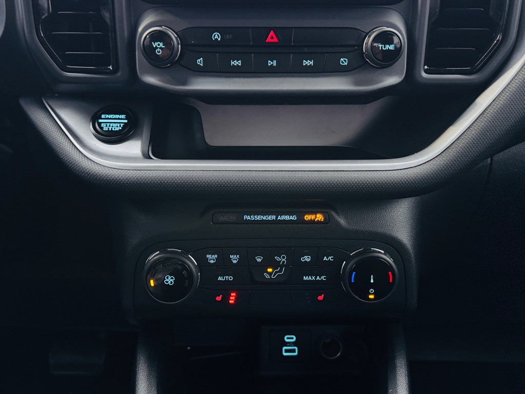 2022 Ford Bronco Image 34