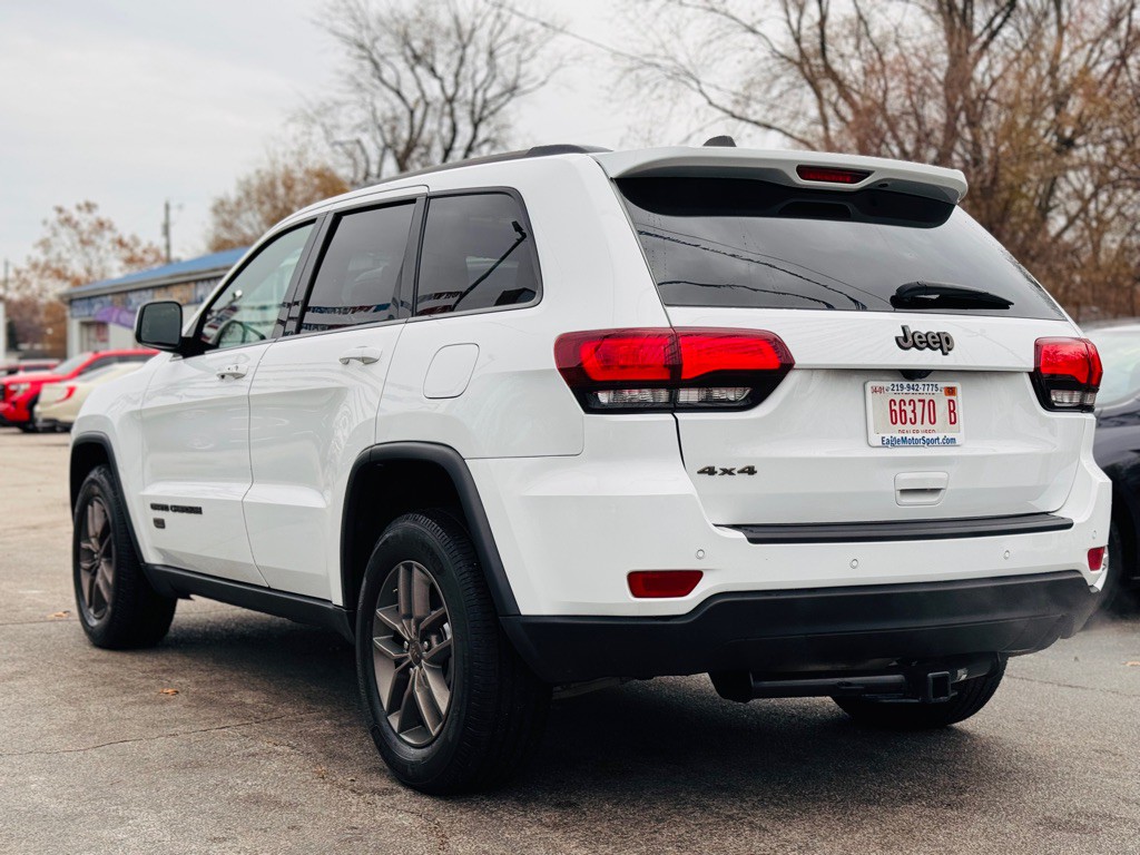 2016 Jeep Grand Cherokee Image 11