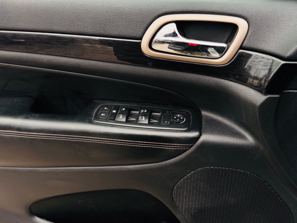 2016 Jeep Grand Cherokee Image 19