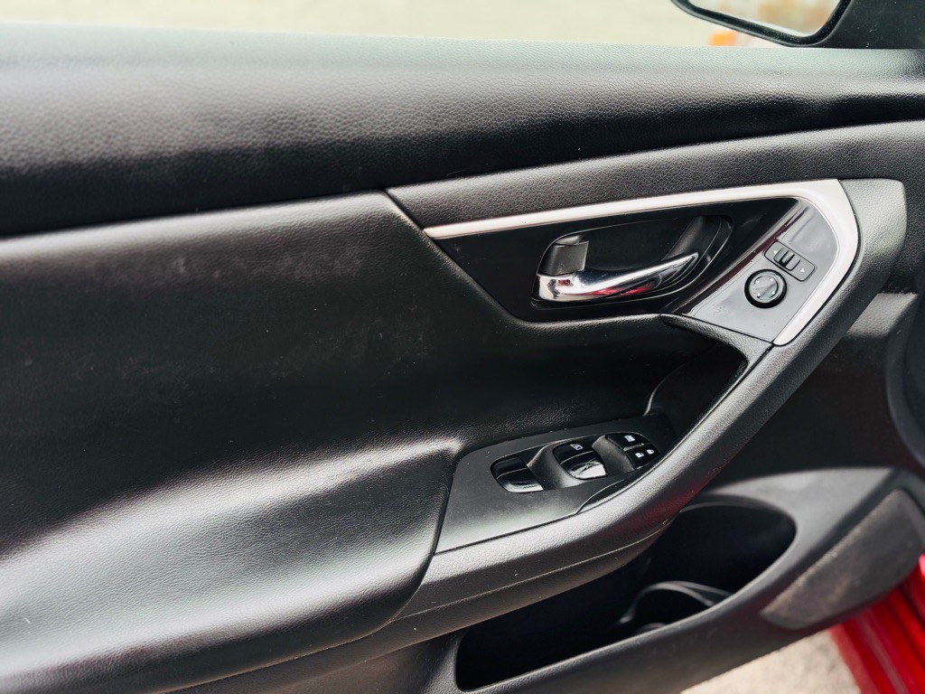 2018 Nissan Altima Image 15