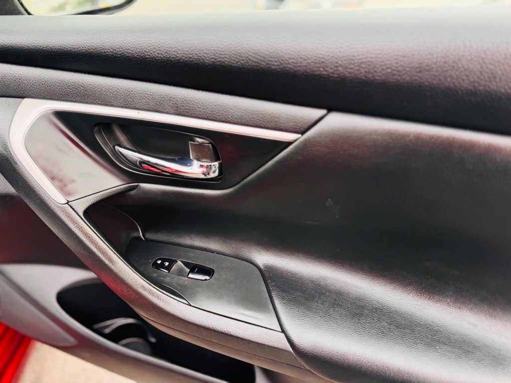 2018 Nissan Altima Image 19