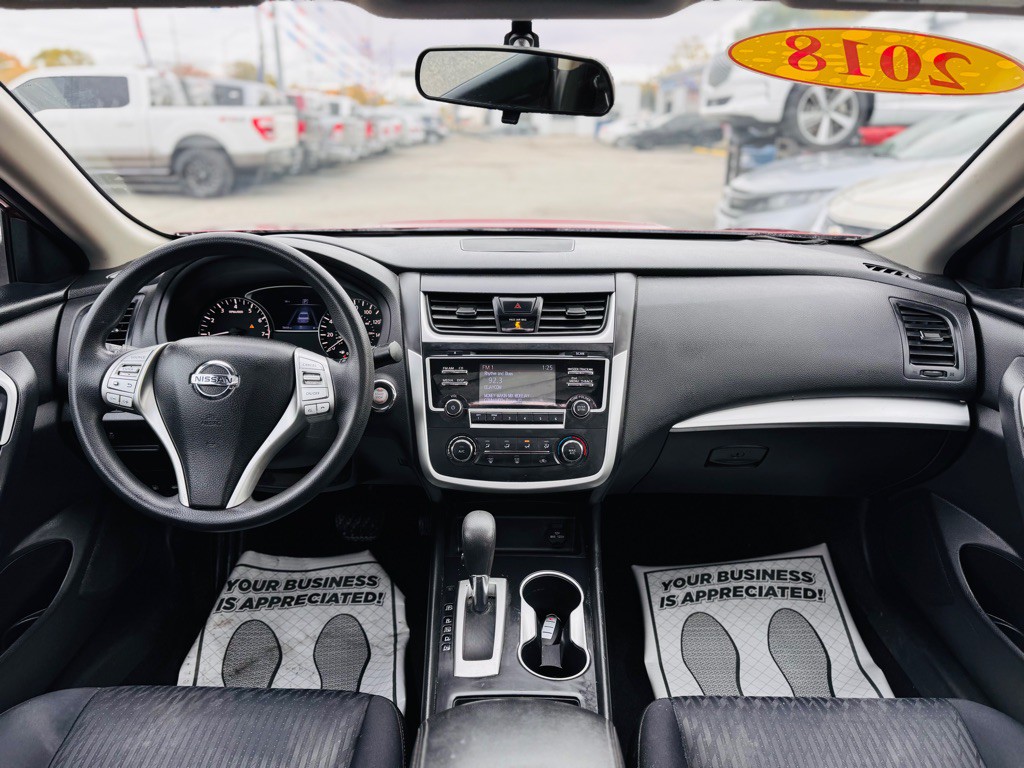 2018 Nissan Altima Image 24