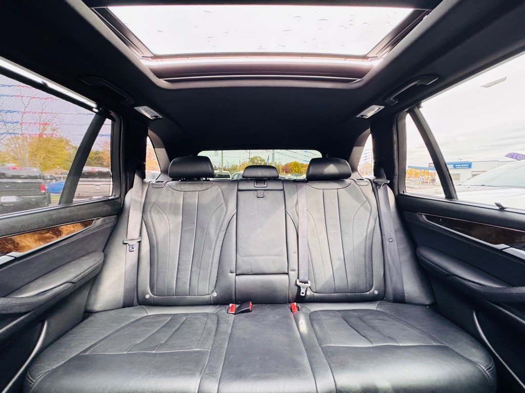 2017 BMW X5 Image 30