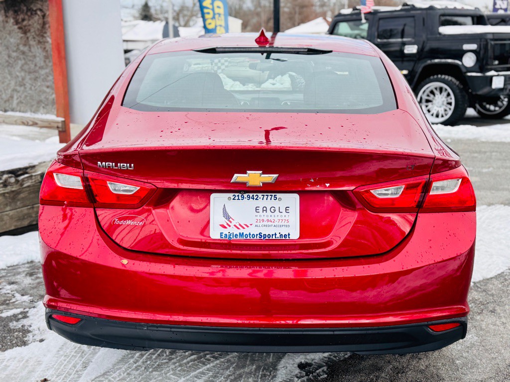 2016 Chevrolet Malibu Image 8