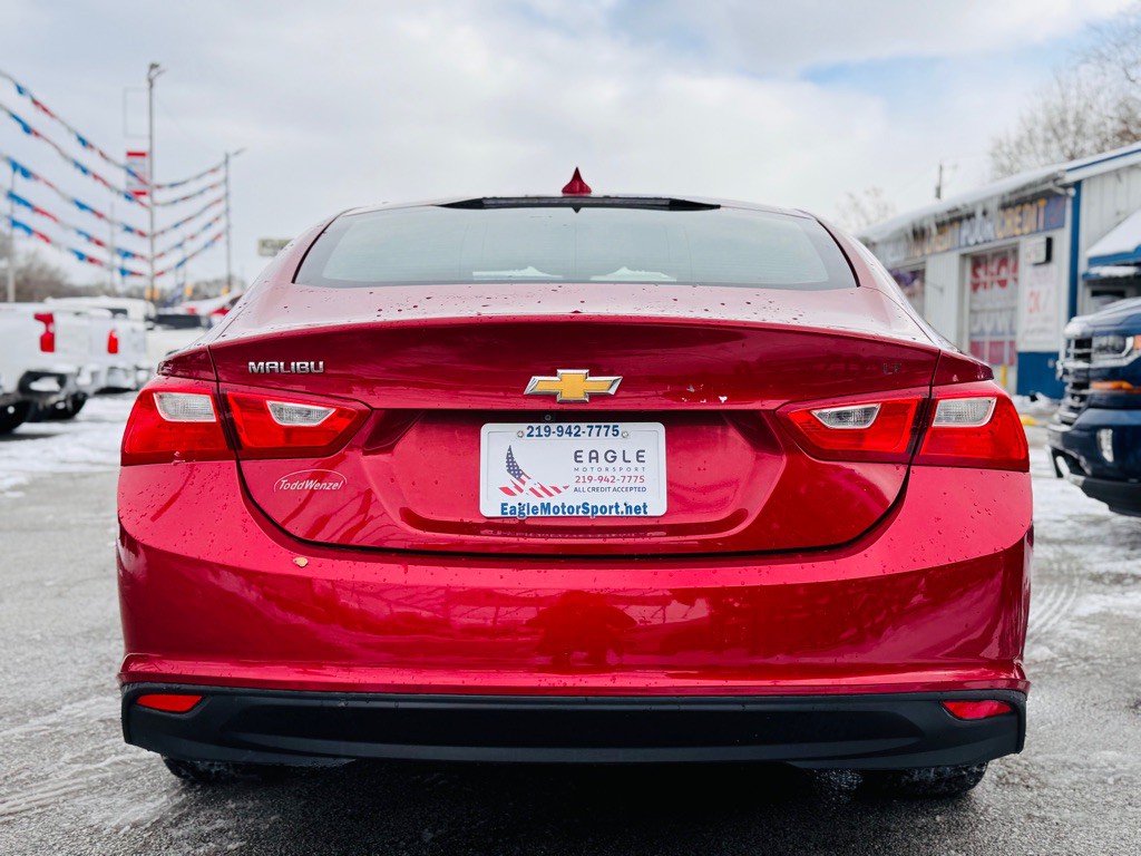 2016 Chevrolet Malibu Image 9