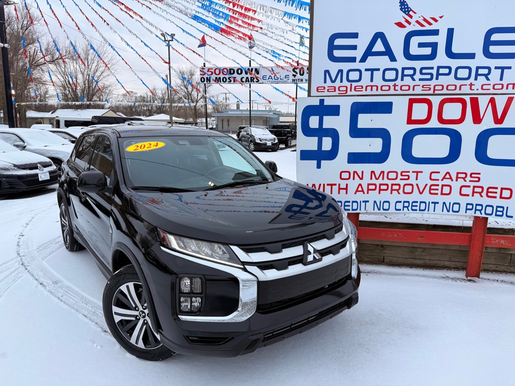2024 Mitsubishi Outlander Image 3