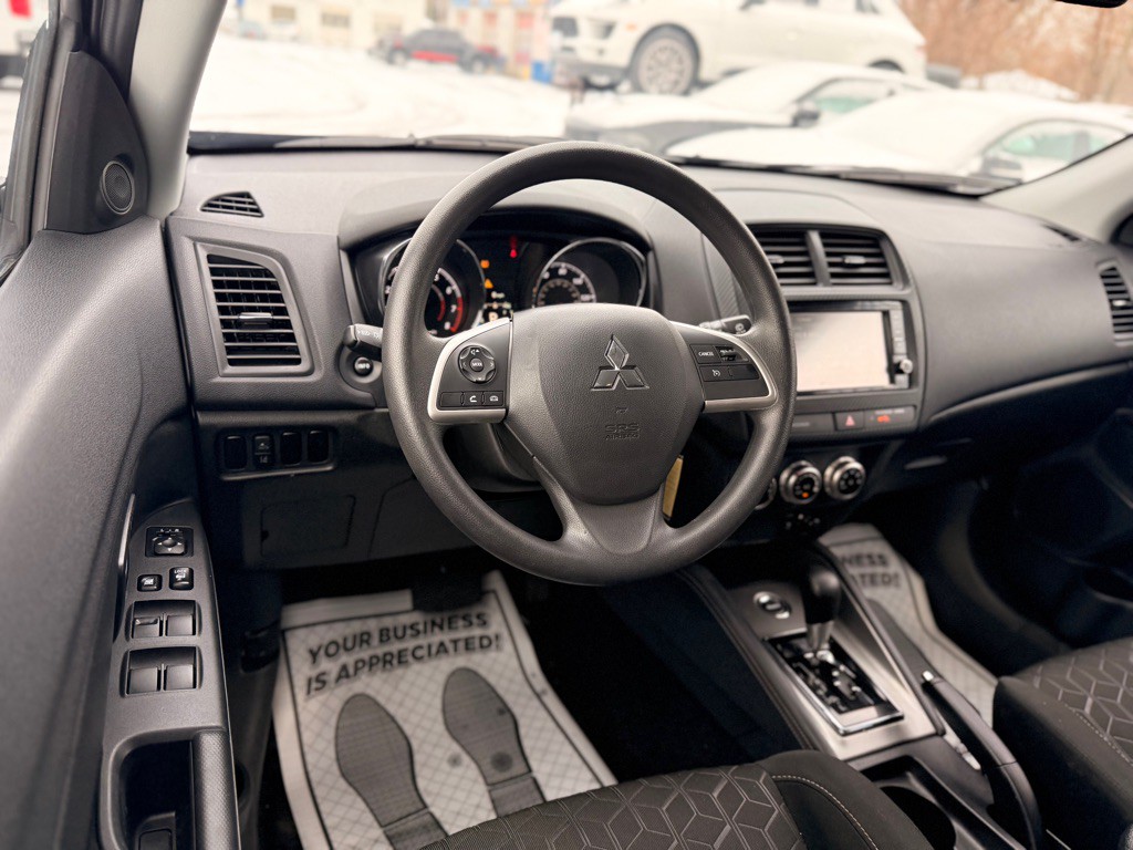 2024 Mitsubishi Outlander Image 22