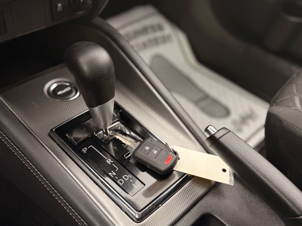 2024 Mitsubishi Outlander Image 33