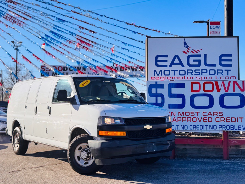 2019 Chevrolet Express Image 1
