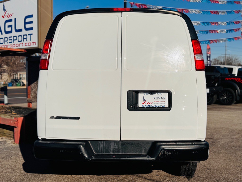 2019 Chevrolet Express Image 7