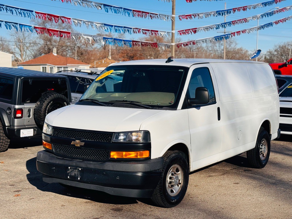 2019 Chevrolet Express Image 10