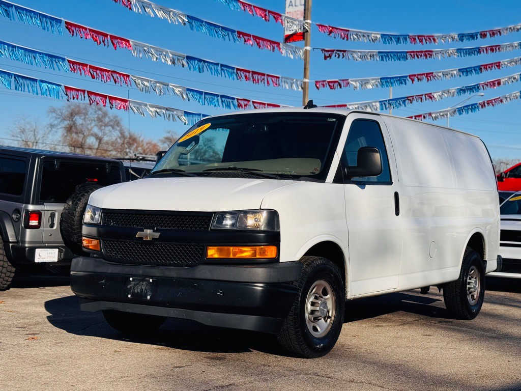 2019 Chevrolet Express Image 11