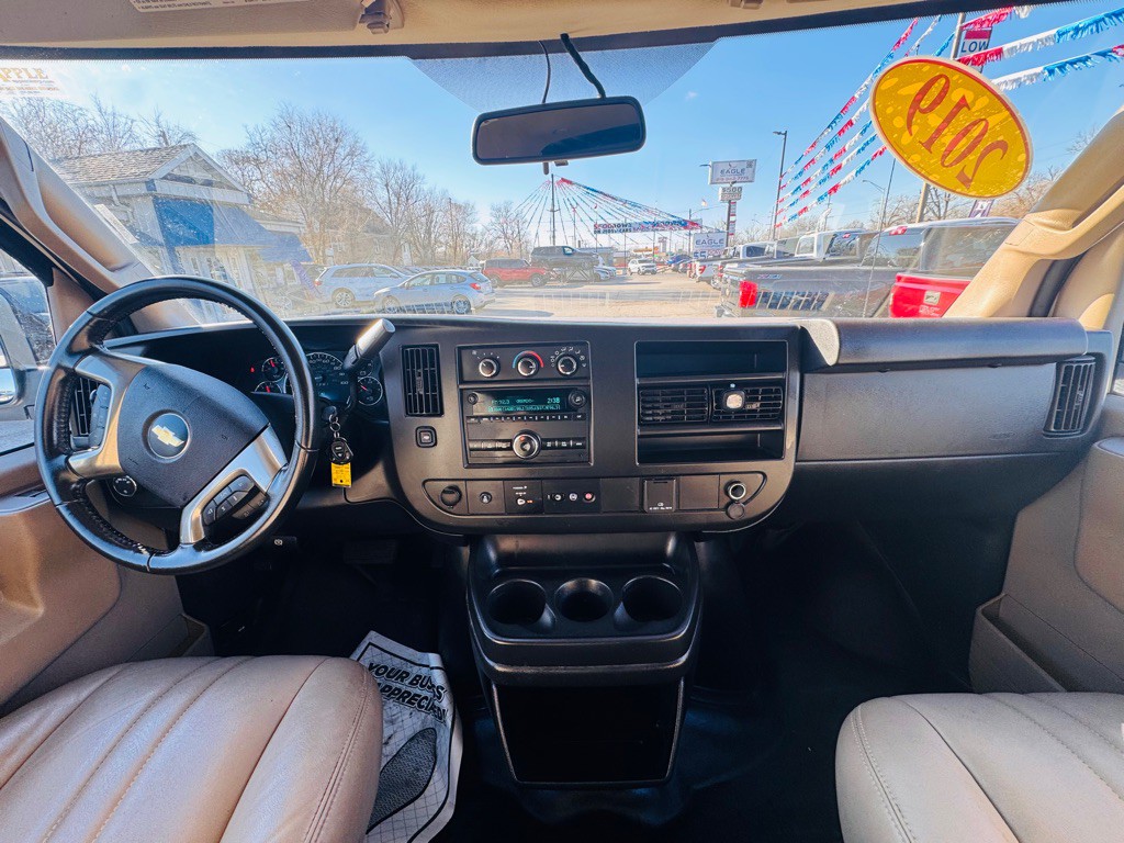 2019 Chevrolet Express Image 20