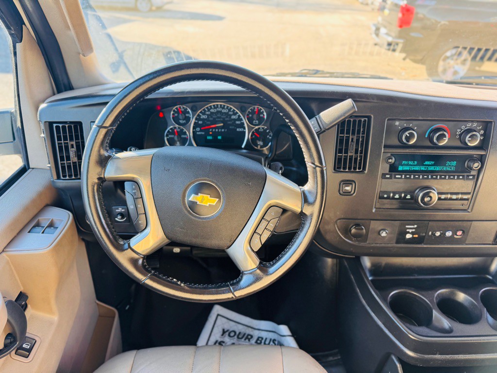 2019 Chevrolet Express Image 21