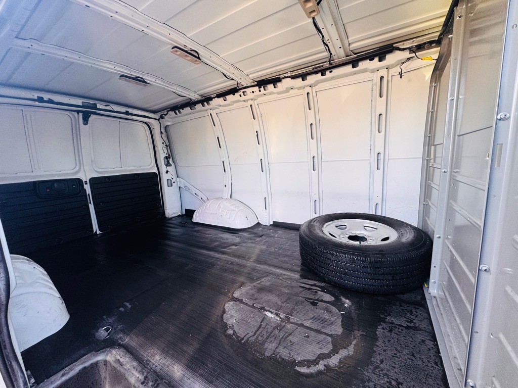 2019 Chevrolet Express Image 23