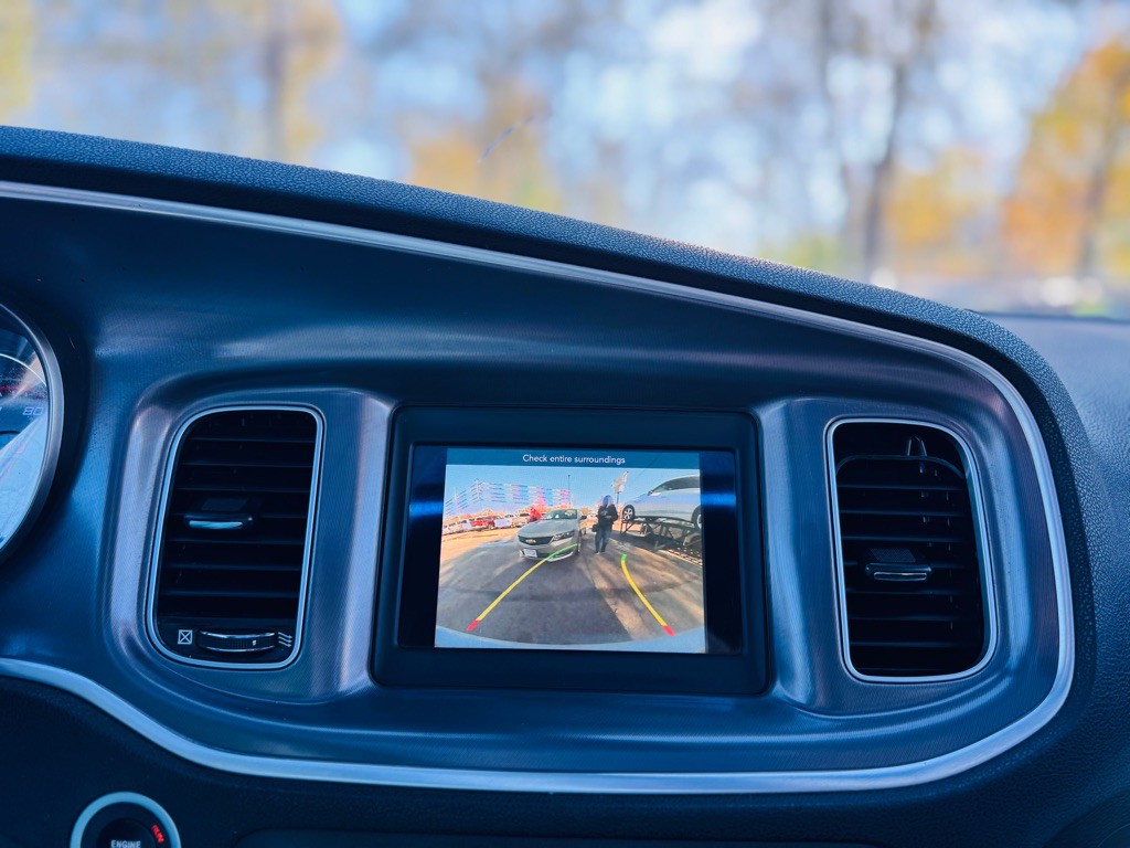 2020 Dodge Charger Image 38