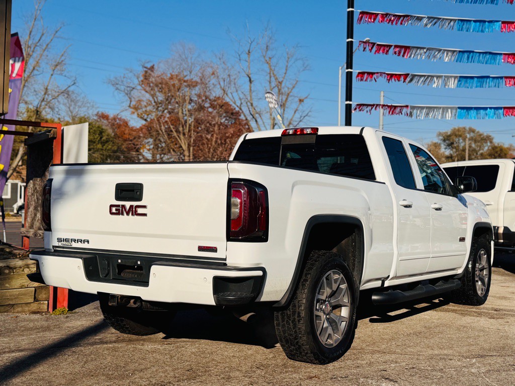 2017 GMC Sierra Image 7