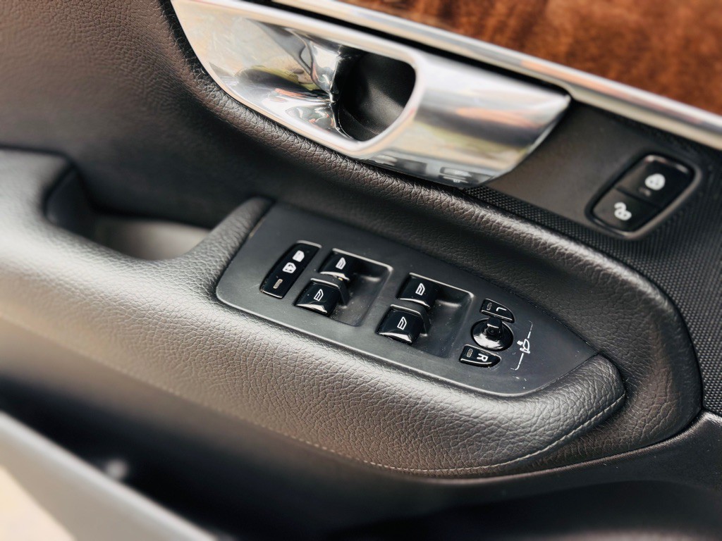 2016 Volvo XC90 Image 23