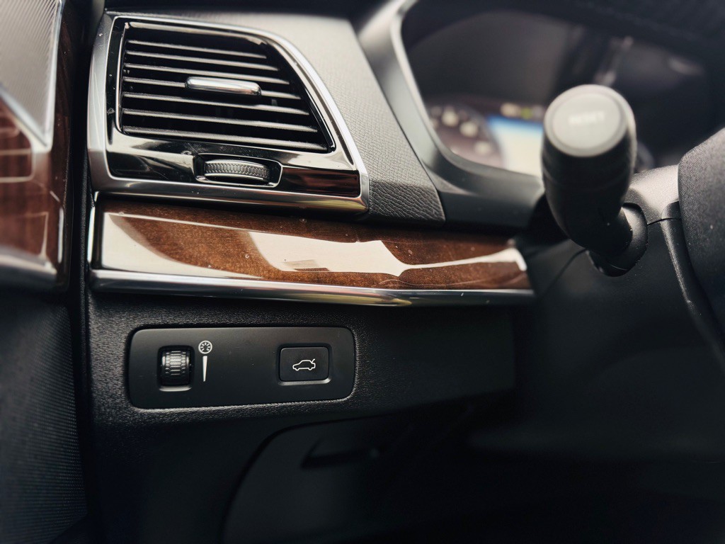 2016 Volvo XC90 Image 40