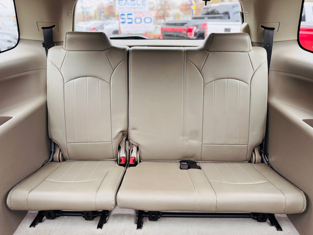 2016 GMC Acadia Image 32