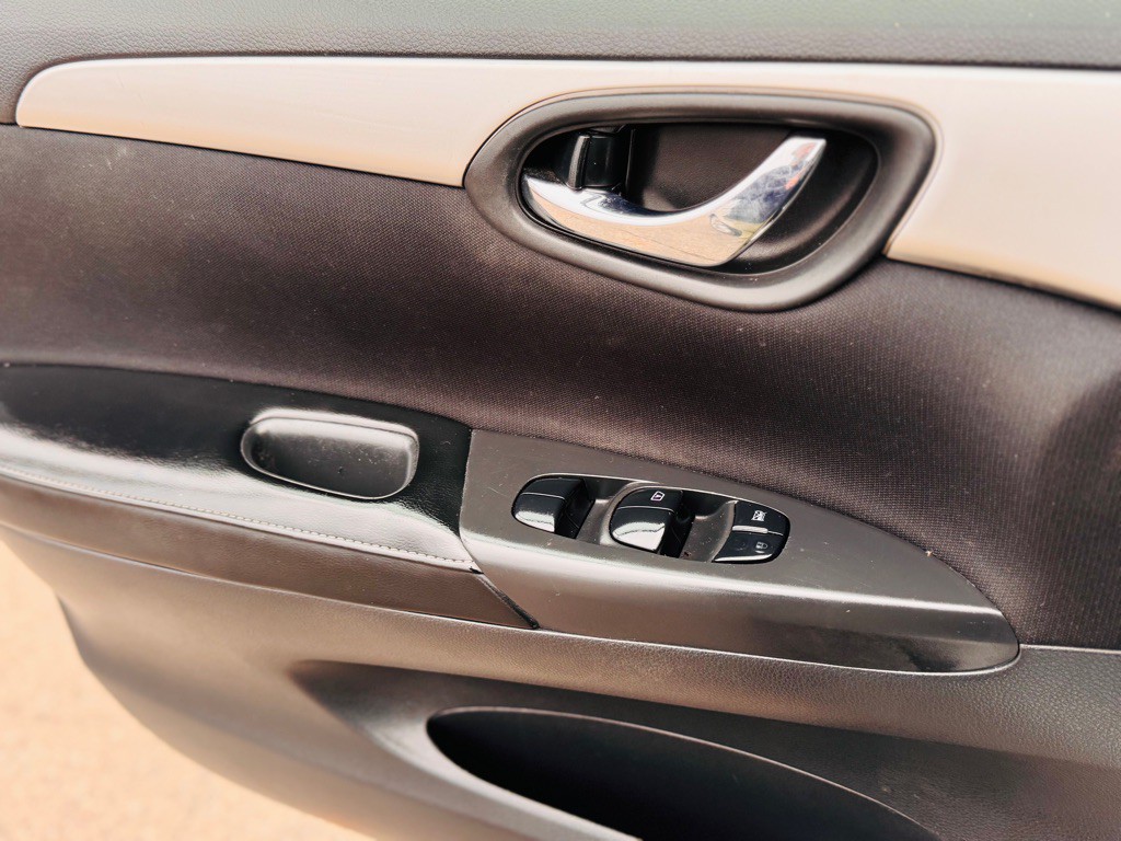 2019 Nissan Sentra Image 14