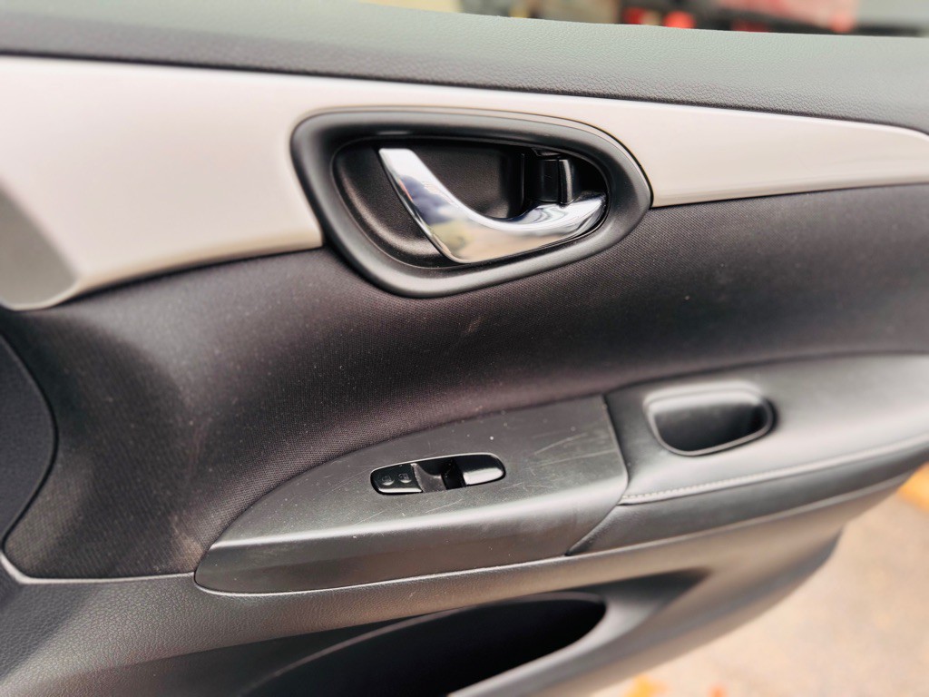 2019 Nissan Sentra Image 17