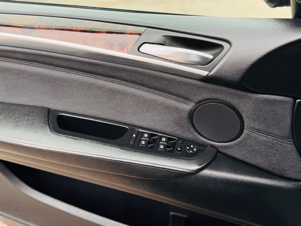 2011 BMW X5 Image 17