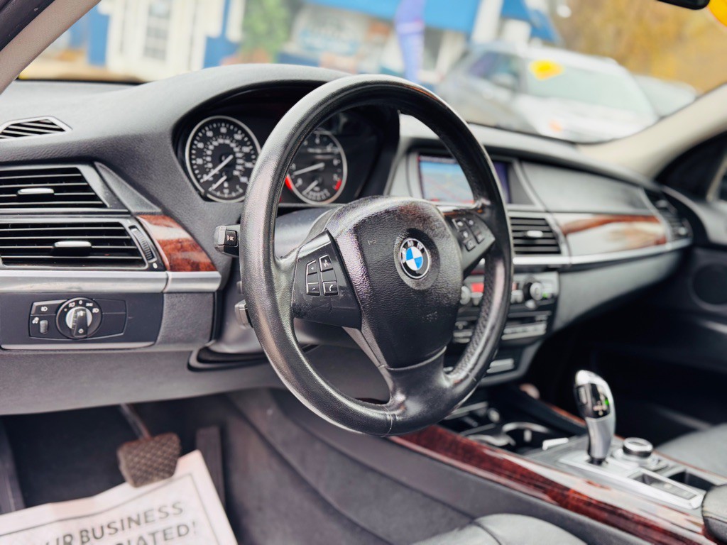 2011 BMW X5 Image 18