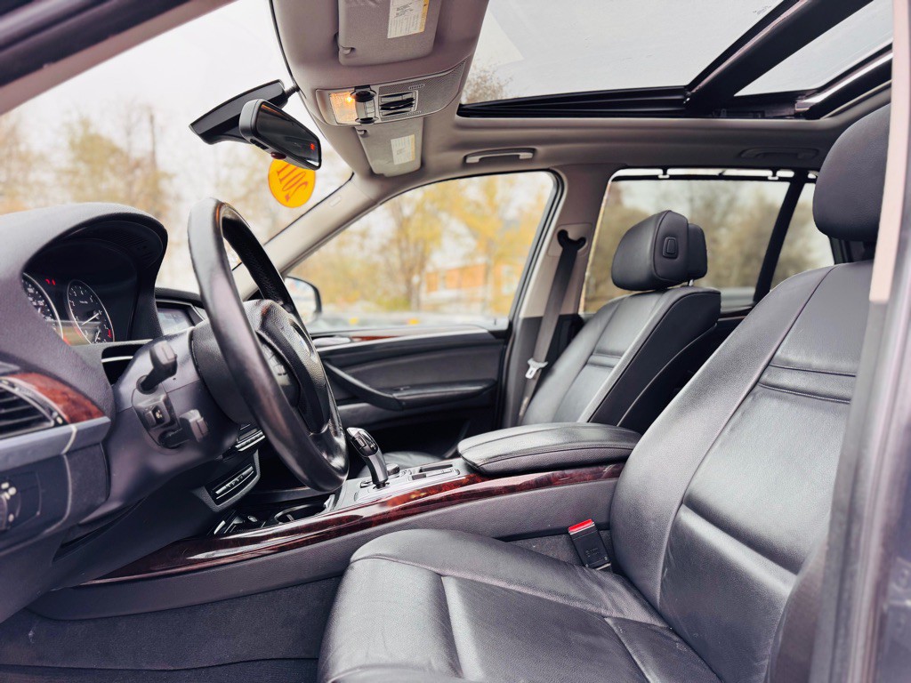 2011 BMW X5 Image 21