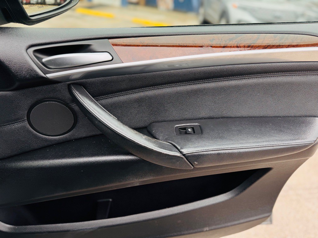 2011 BMW X5 Image 22