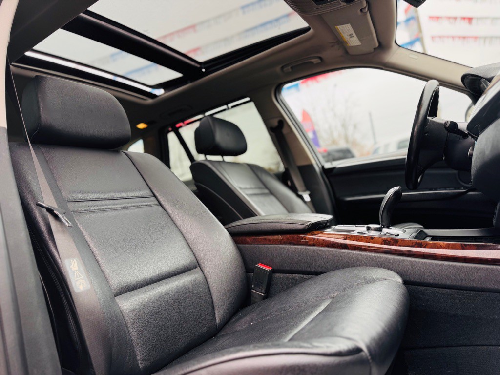 2011 BMW X5 Image 26