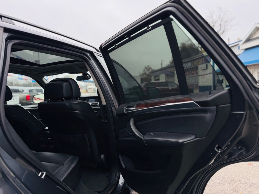 2011 BMW X5 Image 28