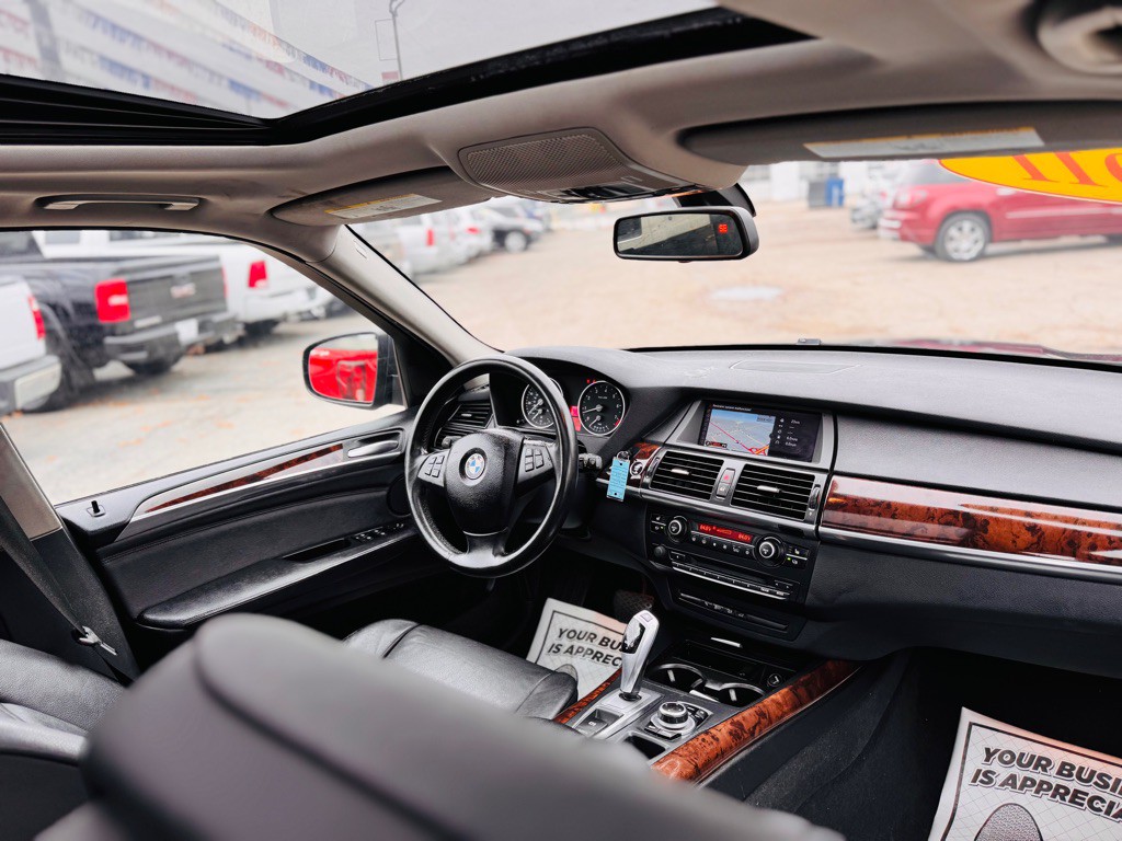 2011 BMW X5 Image 30