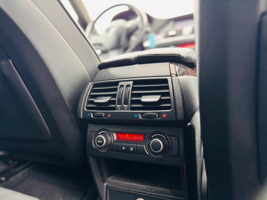 2011 BMW X5 Image 31